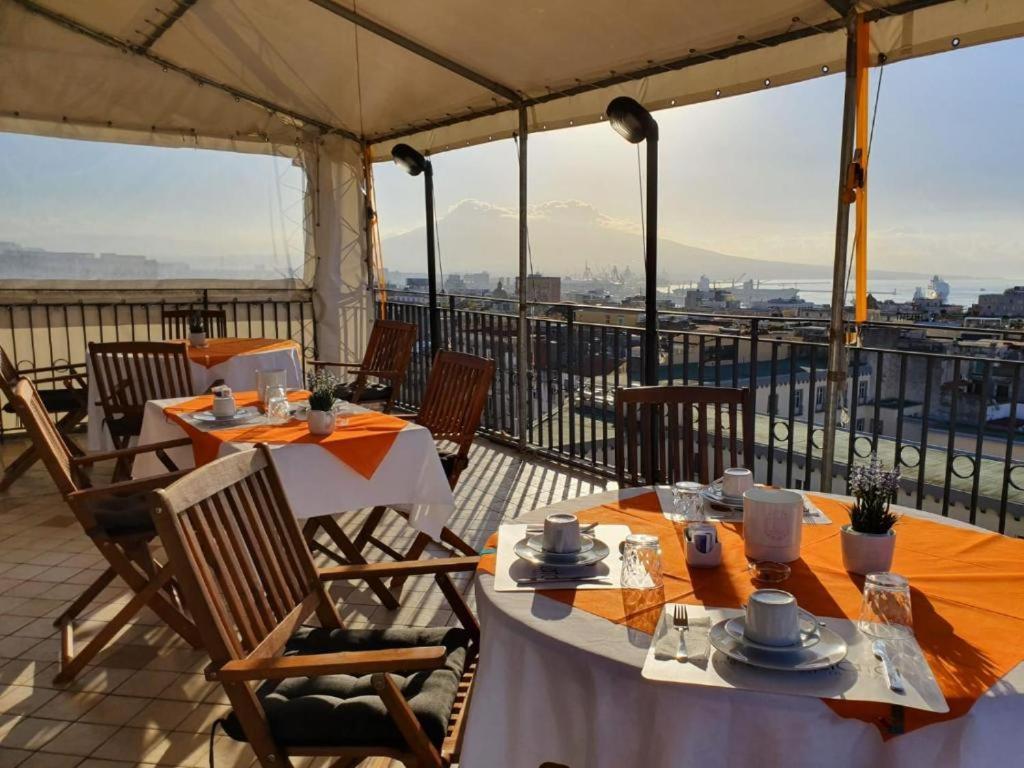 Annunziata Alloggio in famiglia Napoli
